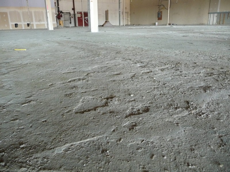 Esmerilado y nivelado para pulido de pisos de concreto